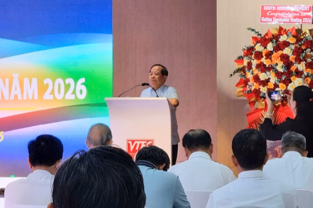 Nguyên Thứ trưởng Thường trực Bộ Công Thương Bùi Xuân Khu nhấn mạnh tầm quan trọng của việc hiện đại hóa sản xuất - Ảnh: Huy Khải
