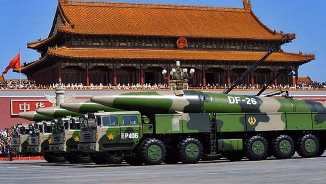 DF-26 trình làng lần đầu vào tháng 9/2015, đánh dấu bước ngoặt trong chiến lược phòng thủ của PLA. Ảnh: Military.com